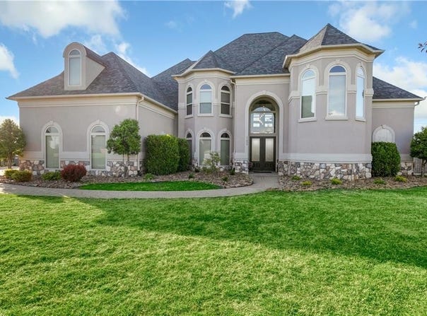 11896 Lakenheath  DR, Bentonville, AR 72712