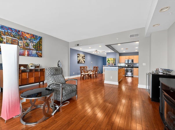 5055 Addison Circle, Addison, TX 75001