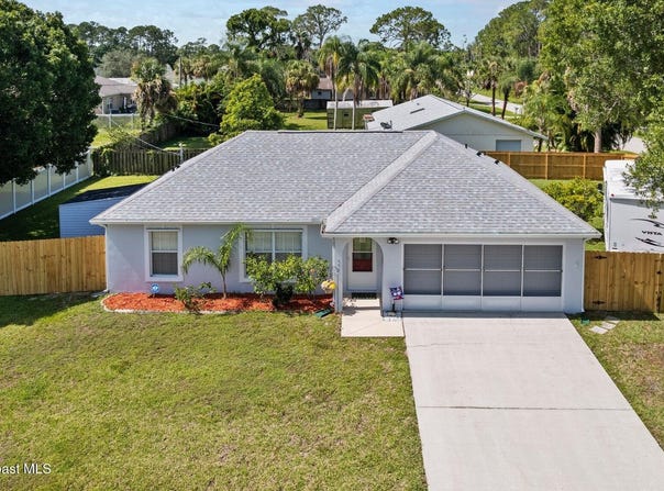 550 Barber Street SE, Palm Bay, FL 32909