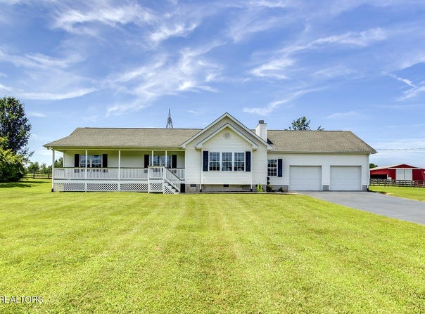3401 Waller Ferry Rd, Lenoir City, TN 37771