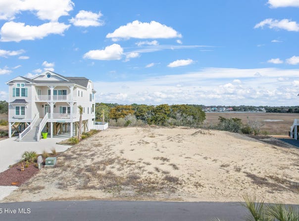 1037 Tide Ridge Drive, Holden Beach, NC 28462