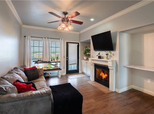 904  S Lafayette  ST, Rogers, AR 72758