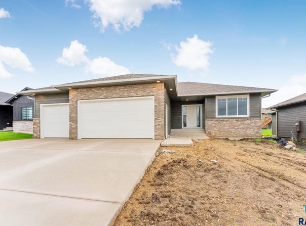 8709 W Rathburn St, Sioux Falls, SD 57106