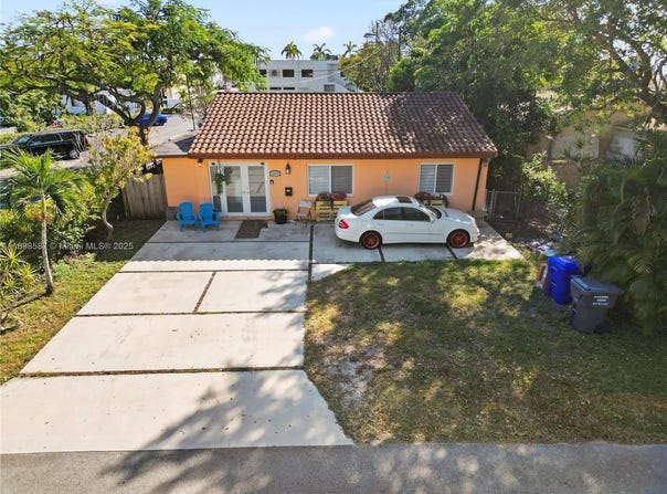 2716 Polk St, Hollywood, FL 33020