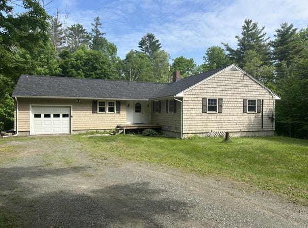 544 North Road, Sebec, ME 04481