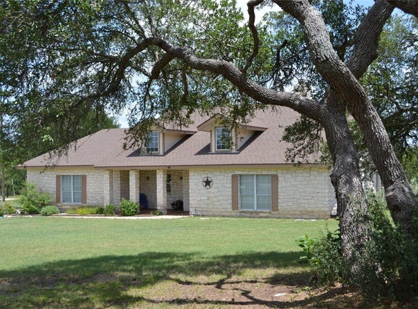 518 Clear Creek LN, Dripping Springs, TX 78620