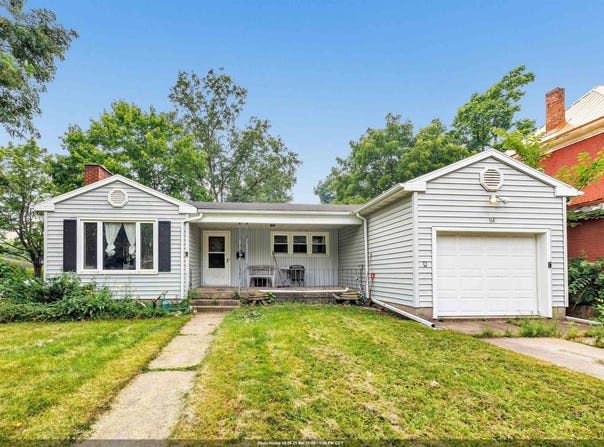 12 E 14TH Street, CLINTONVILLE, WI 54929-1302