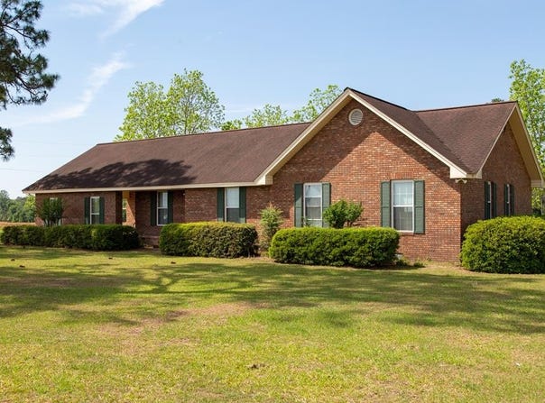 68 Smart Road, Baxley, GA 31513
