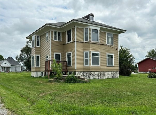 101 S East Street, Green City, MO 63545