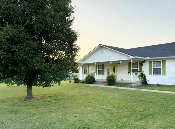 538 E State Line Road, Baxter Springs, KS 66713