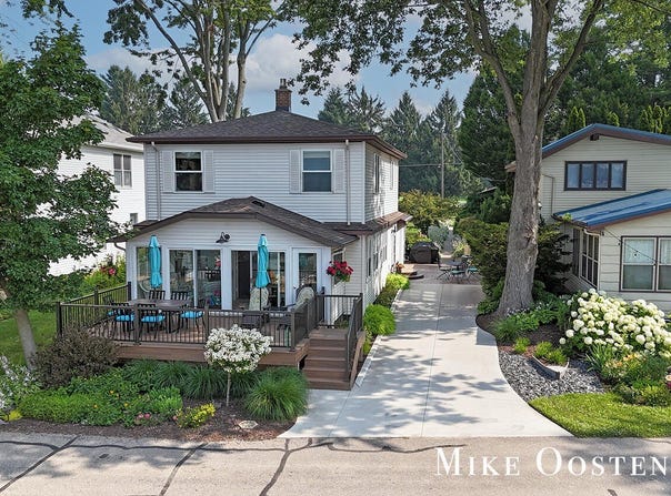 6342 Lakeshore Drive, Saranac, MI 48881