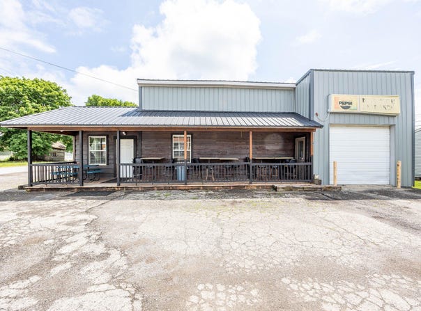 112 N Westminster Street, Waynesfield, OH 45896