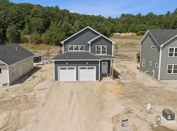 9 Feldspar Lane, Cumberland, ME 04021