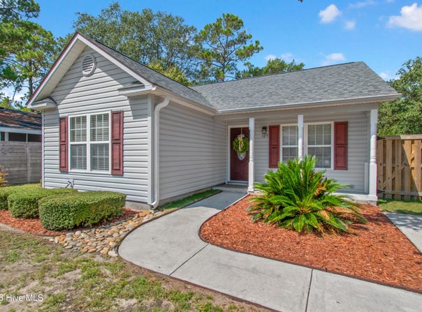 123 NE 18th Street, Oak Island, NC 28465