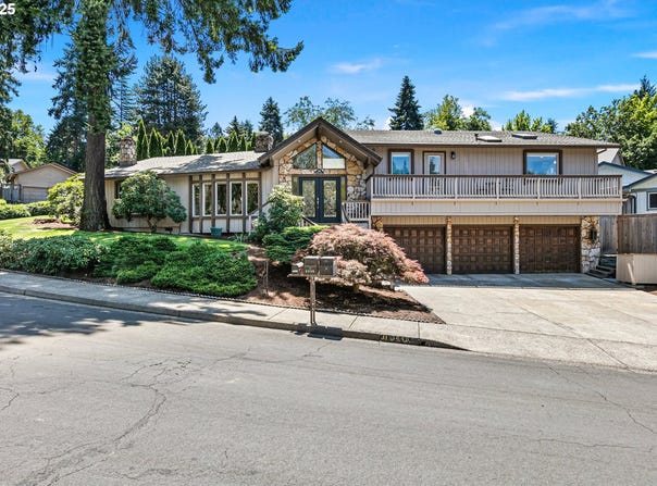 3446 BREEZEWOOD AVE, Eugene, OR 97405