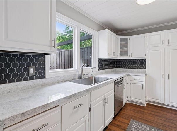81 Birnamwood Drive, Burnsville, MN 55337