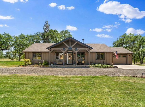 5067 Dodge Road, White City, OR 97503