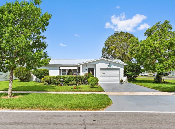 103 SW 18th Street, Boynton Beach, FL 33426