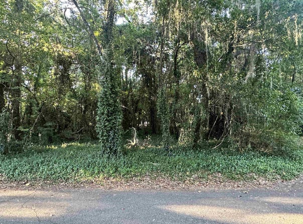 Shangri la, Tallahassee, FL 32303
