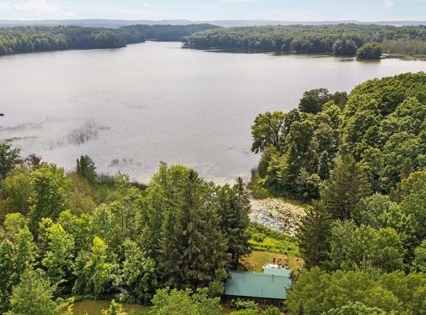 8370 Lake Of The Woods Road, Bellaire, MI 49615
