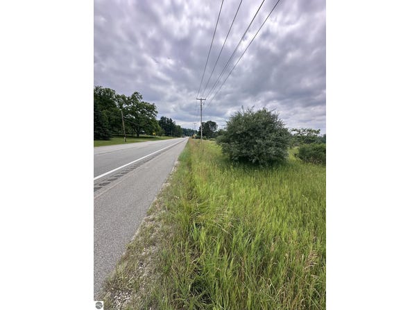 0 S M-88, Bellaire, MI 49615