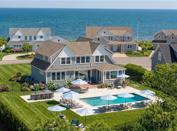 1048 Ocean Road, Narragansett, RI 02882