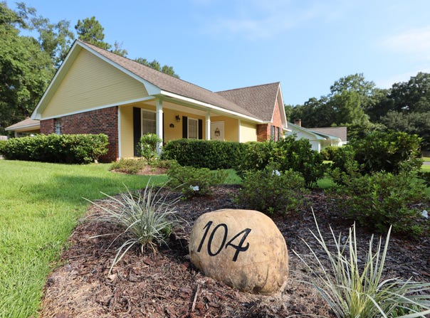 104 Brycewood Cir., Hattiesburg, MS 39402