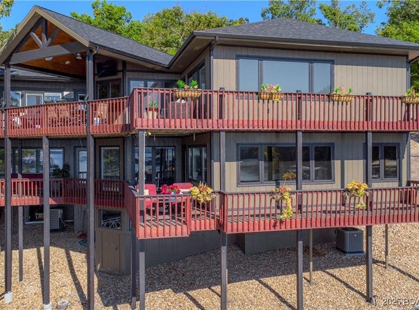 6 Cardinal Circle, Lake Ozark, MO 65049