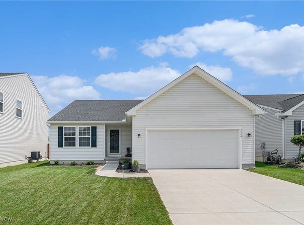 3964 Primrose Way, Lorain, OH 44053