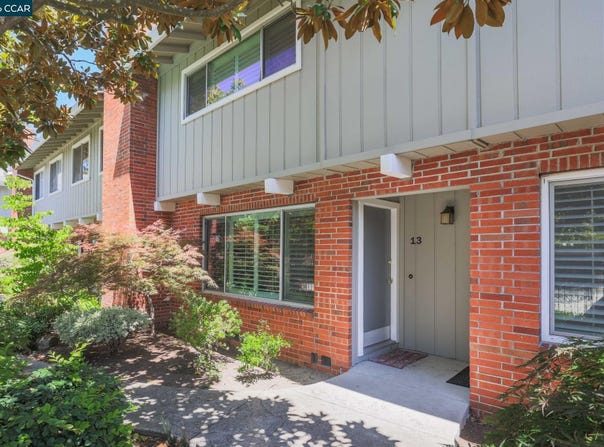 2135 Ascot Dr, Moraga, CA 94556