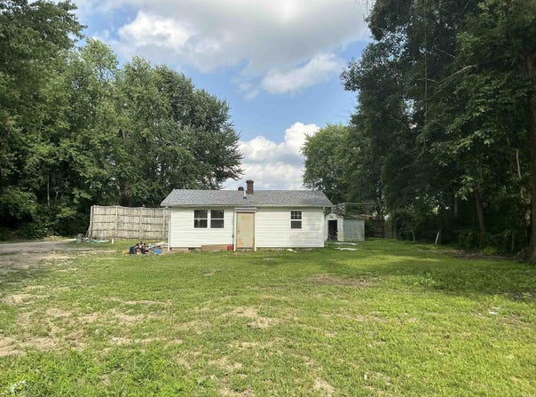 2142 N 400, West Lafayette, IN 47906