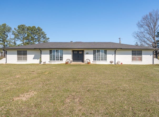 809  W Broadway, Spiro, OK 74959