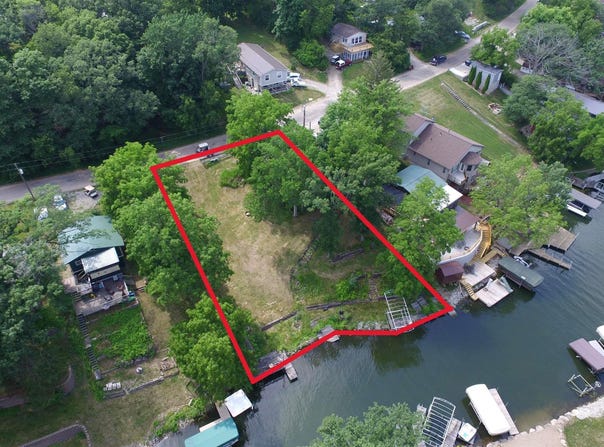 1059 Lakeshore Drive, Brooklyn, IA 52211