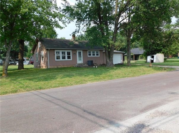 304 W Elizabeth Street, Holden, MO 64040