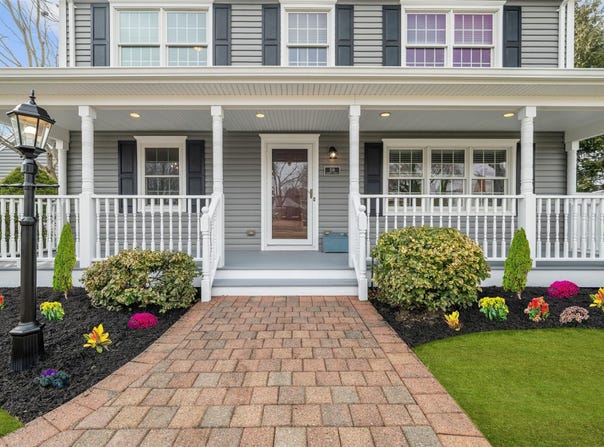 316 George Street, West Islip, NY 11795