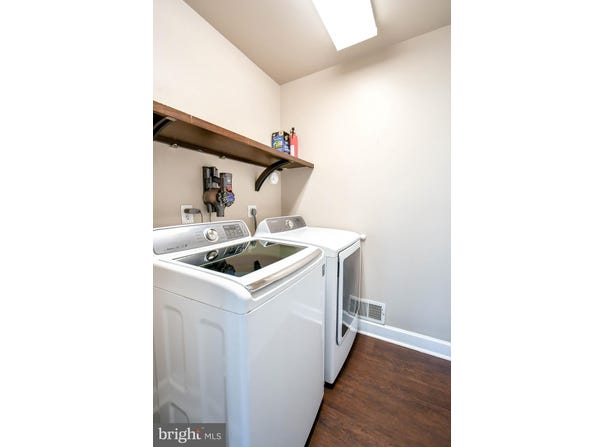 8003 COMERFORD DRIVE, FAIRFAX STATION, VA 22039