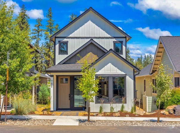 988 E Black Butte Avenue, Sisters, OR 97759