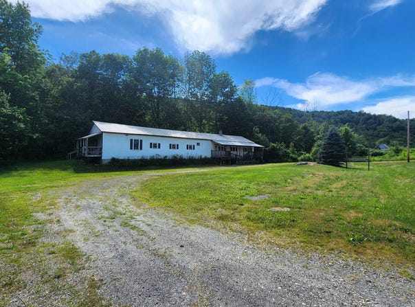 3553 VT Route 103 N, Chester, VT 05143