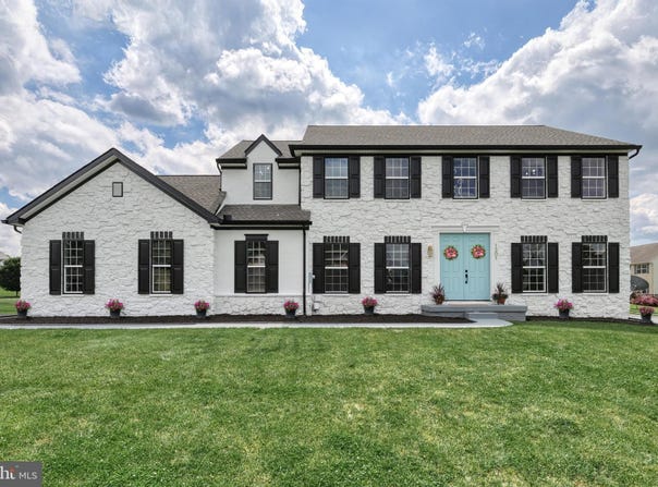 1201 FALLS GROVE LANE, YORK, PA 17404
