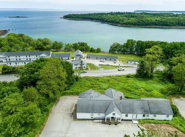34 Old County Road, Rockport, ME 04841