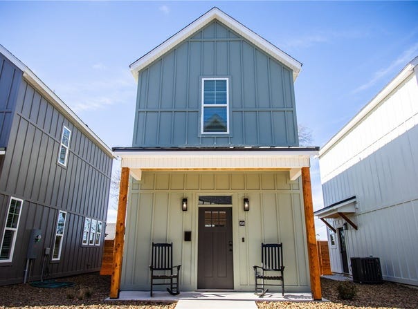 658 W Price Avenue, Springdale, AR 72764
