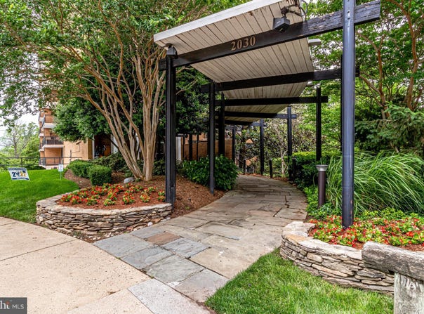 2030 N ADAMS STREET, ARLINGTON, VA 22201
