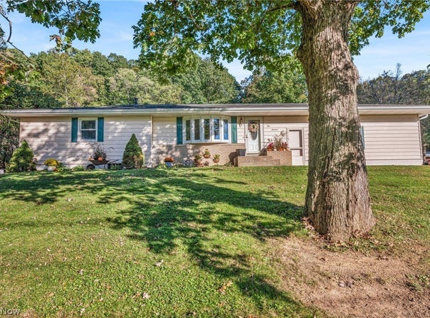 101 Starkey Drive, Newcomerstown, OH 43832