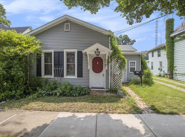 518 E Michigan Avenue, Marshall, MI 49068