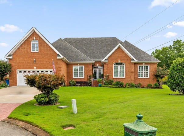 8215 Paces Ferry Crossing, Chattanooga, TN 37421