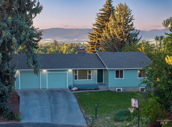 114 Arrow, Moscow, ID 83843