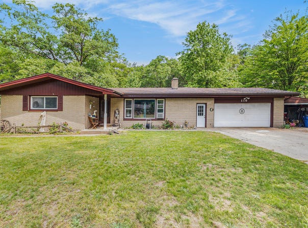 116 E Beech Street, Fruitport, MI 49415