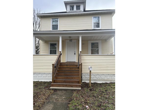 1317 John Street, Kalamazoo, MI 49001