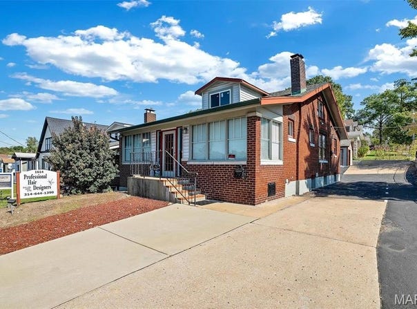 1614 S Big Bend Boulevard, St Louis, MO 63117