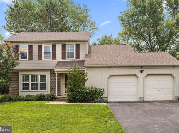 8 SIGNAL HILL DR, HOCKESSIN, DE 19707